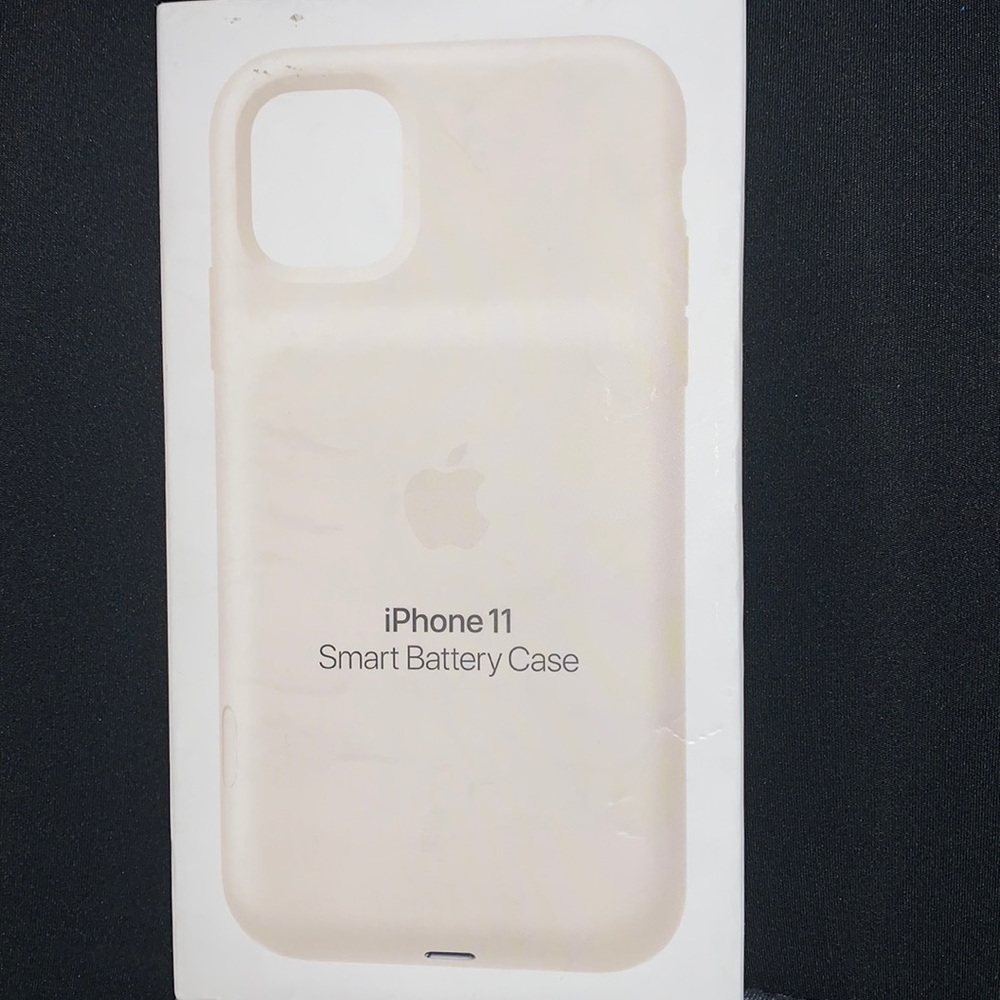 NEW IPhone 11 Smart Battery Case in white.